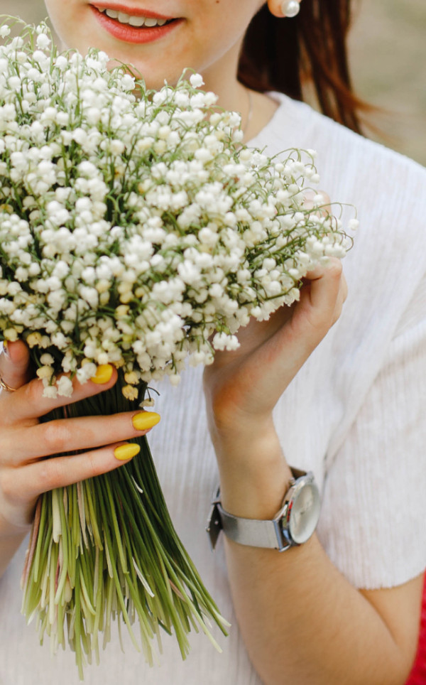 fleur blanche muguet en bouquet pour mariage de printemps, fleur locale -  Echoppe Végétale